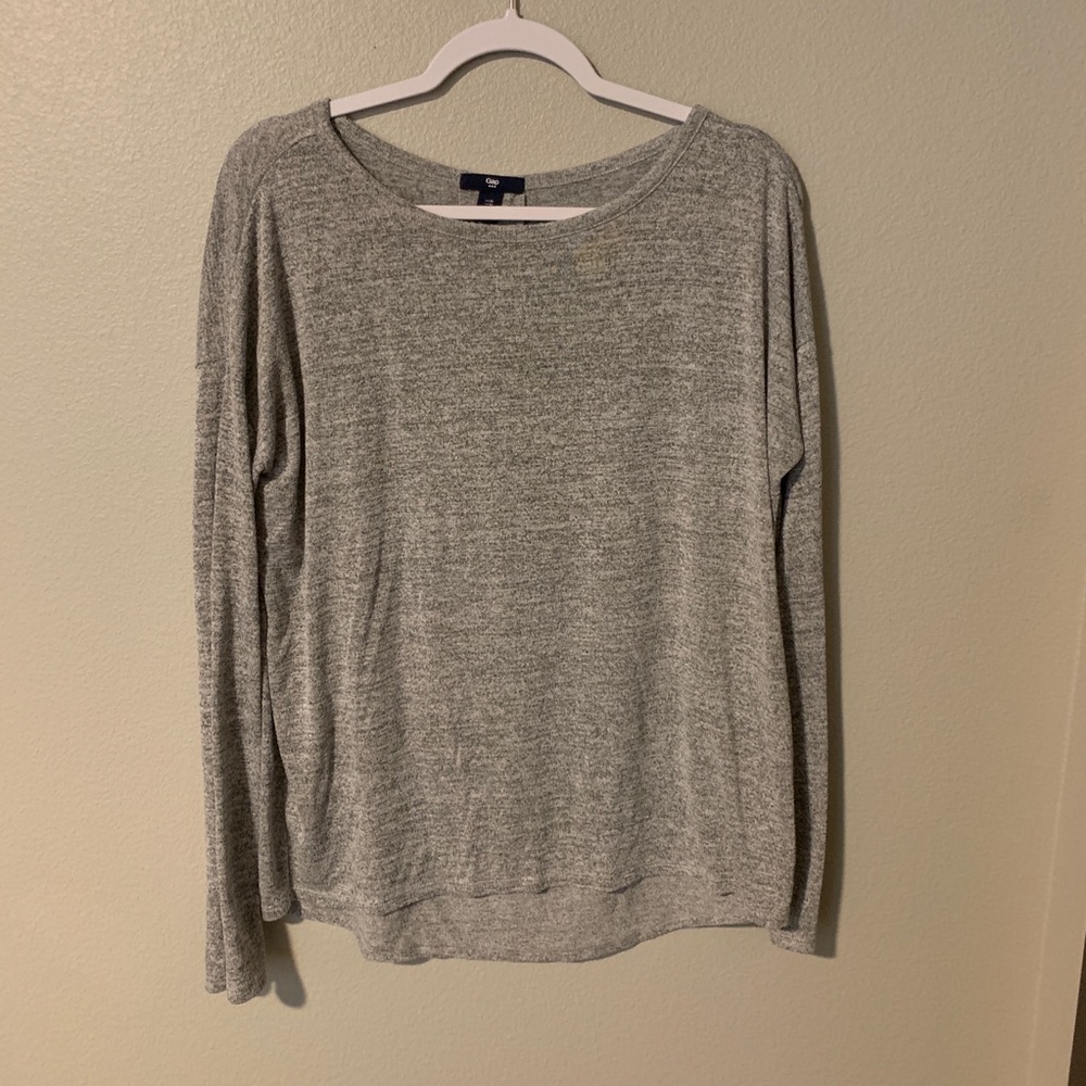 Women’s Gap long sleeve
